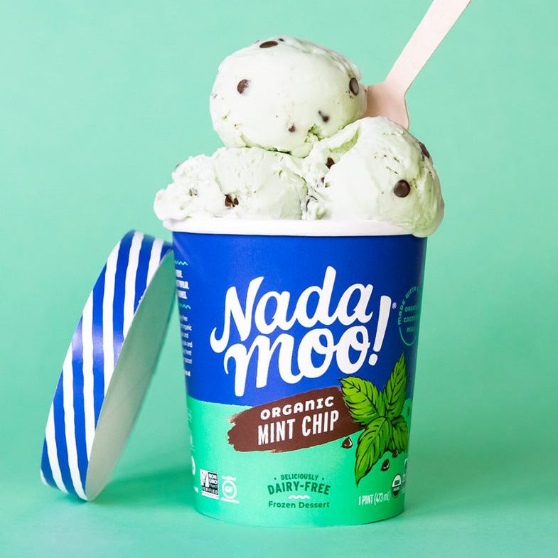 NadaMoo! - Organic Mint Chip (Pint) open